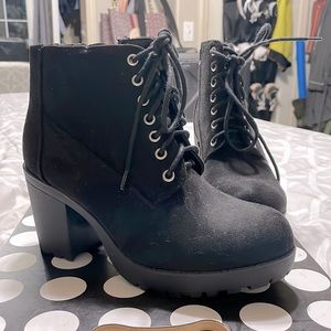 Soft cloth black combat bootie